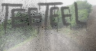 اموزش نوشتن متن روی شیشه بارانی