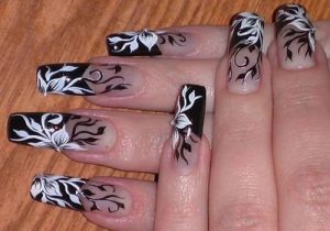 Simple-Black-And-White-Nail-Designs