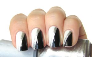 black and white nails 540x336 300x187 - طراحی ناخن