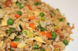 chinese fried rice 310x205 - طرز تهیه برنج سرخ شده‌ی چینی