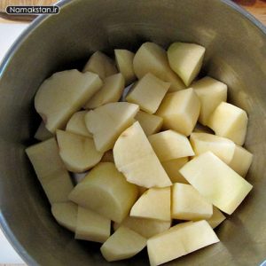 coco potatoes with cheese namakstan.ir 3 300x300 - طرز تهیه ی کوکو سیب زمینی با پنیر پیتزا