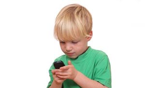 ba2279 - خطرات موبایل برای کودکان