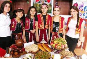 en1754 300x206 - آداب و رسوم مردم ارمنستان